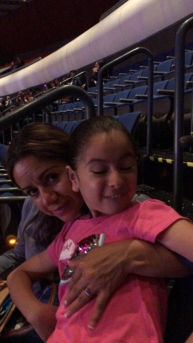 HugoKuraky's tweet photo. #disneyonice https://t.co/d5ADMoGOyl