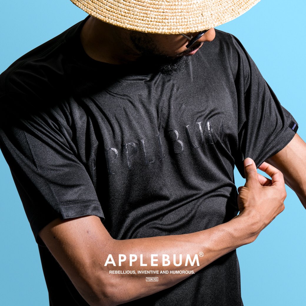 Applebum 定番のドライtシャツは 簡易的なラッシュガードとして海やプールで活躍します シンプルなデザインと速乾性に優れた素材で 水辺を離れても大活躍のアイテムです 商品ページ T Co Uprvalilpl