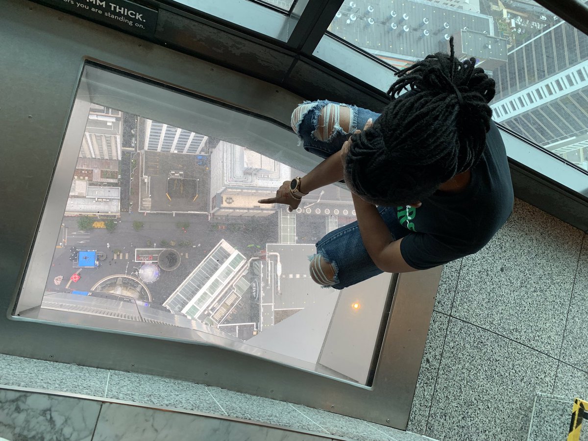BrownWarrens's tweet photo. Reppin my Ranger Pride during my first adventure in New Zealand! Looking down and out at the world that is not big enough for me! Video coming soon! #edisonlevelup https://t.co/ItQquFIAOx