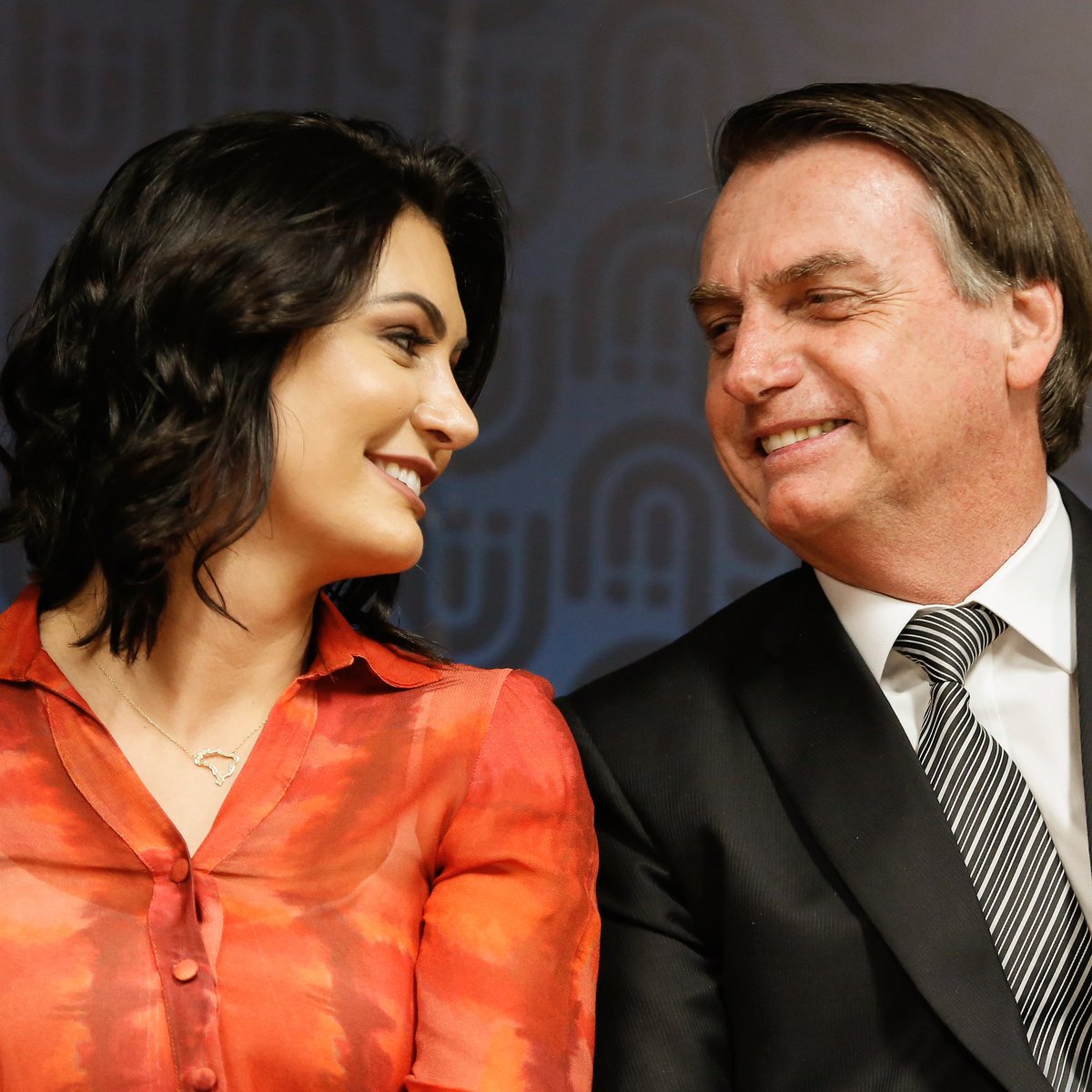 - Boa noite a todos!