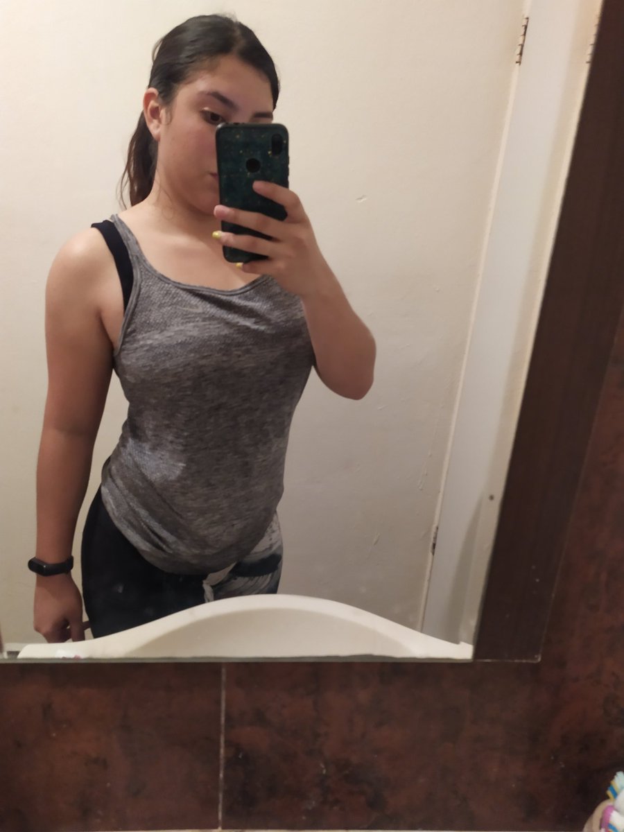 AliEs_10's tweet photo. El dia de hoy me di cuenta que en toda actividad fisica que hago soy buena ,lo se por que siempre recibo felicitaciones de mis entrenadores por mi esfuerzo y desempeño y me encanta ,hacer tan facil lo que me gusta y que me salga bien. 🤪🚴🤷🏋️#ifeelme #powerfull 💓 https://t.co/BIOXhoLYjd