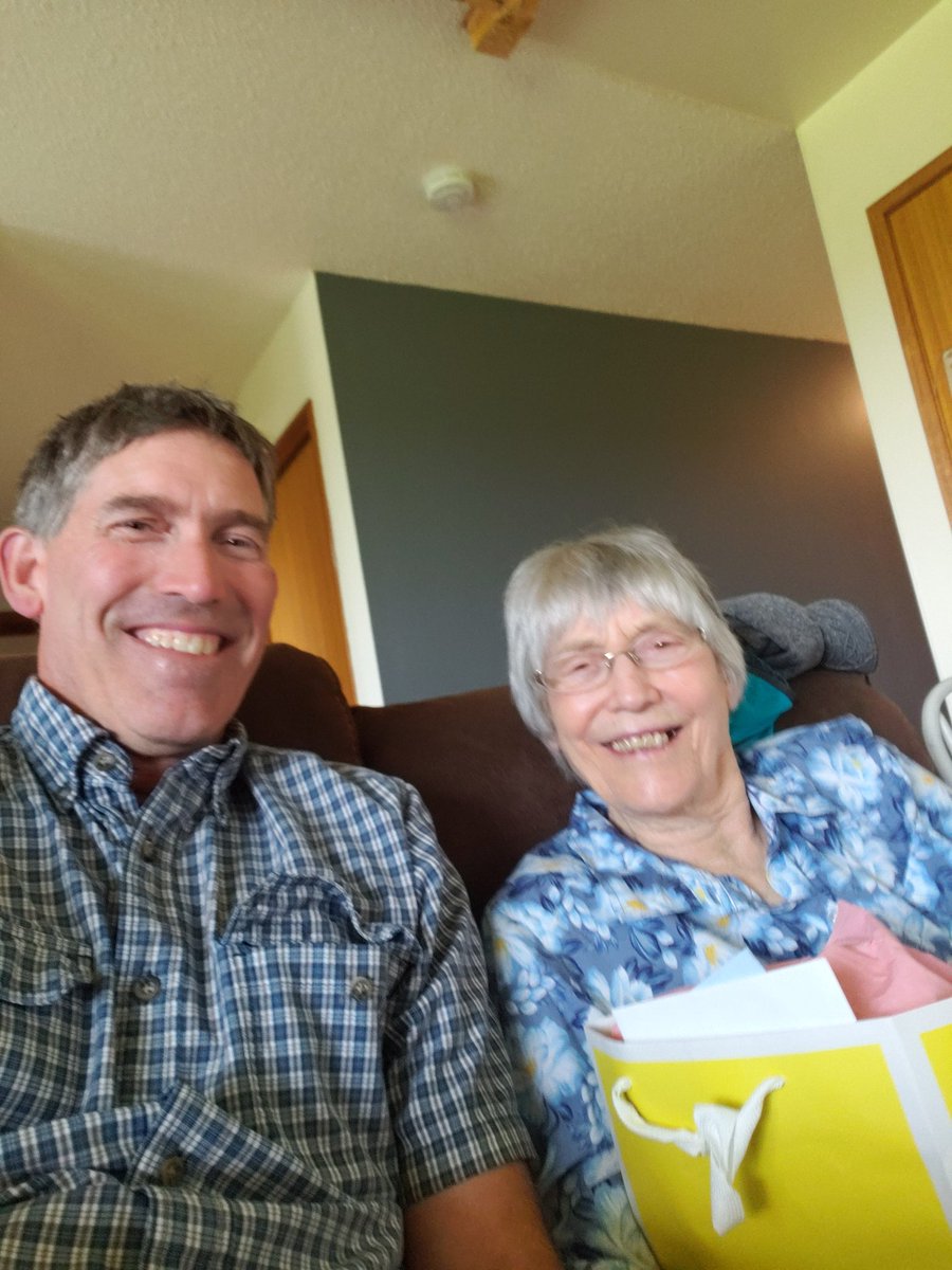 Geetee_123's tweet photo. What a  great day with family and friends for Mumsys 90th birthday party here at the farm. Great to see everyone here to meet and greet with an interesting lady for tea and and then a bbq. https://t.co/6UAB4NpZUO