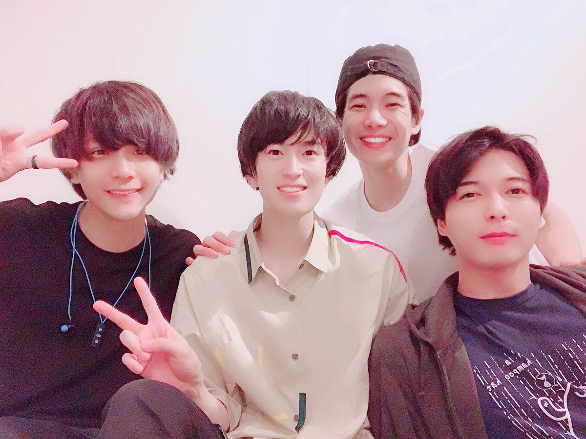 For_D_official's tweet photo. For-D No.03の稽古☆

今日は陽介の誕生日🎂
みんなでお祝いするために集まったの図

忘れてないよ！ほんとだよ！！

陽介、お誕生日おめでとう🎊

#For_D https://t.co/yGShz7G8m3