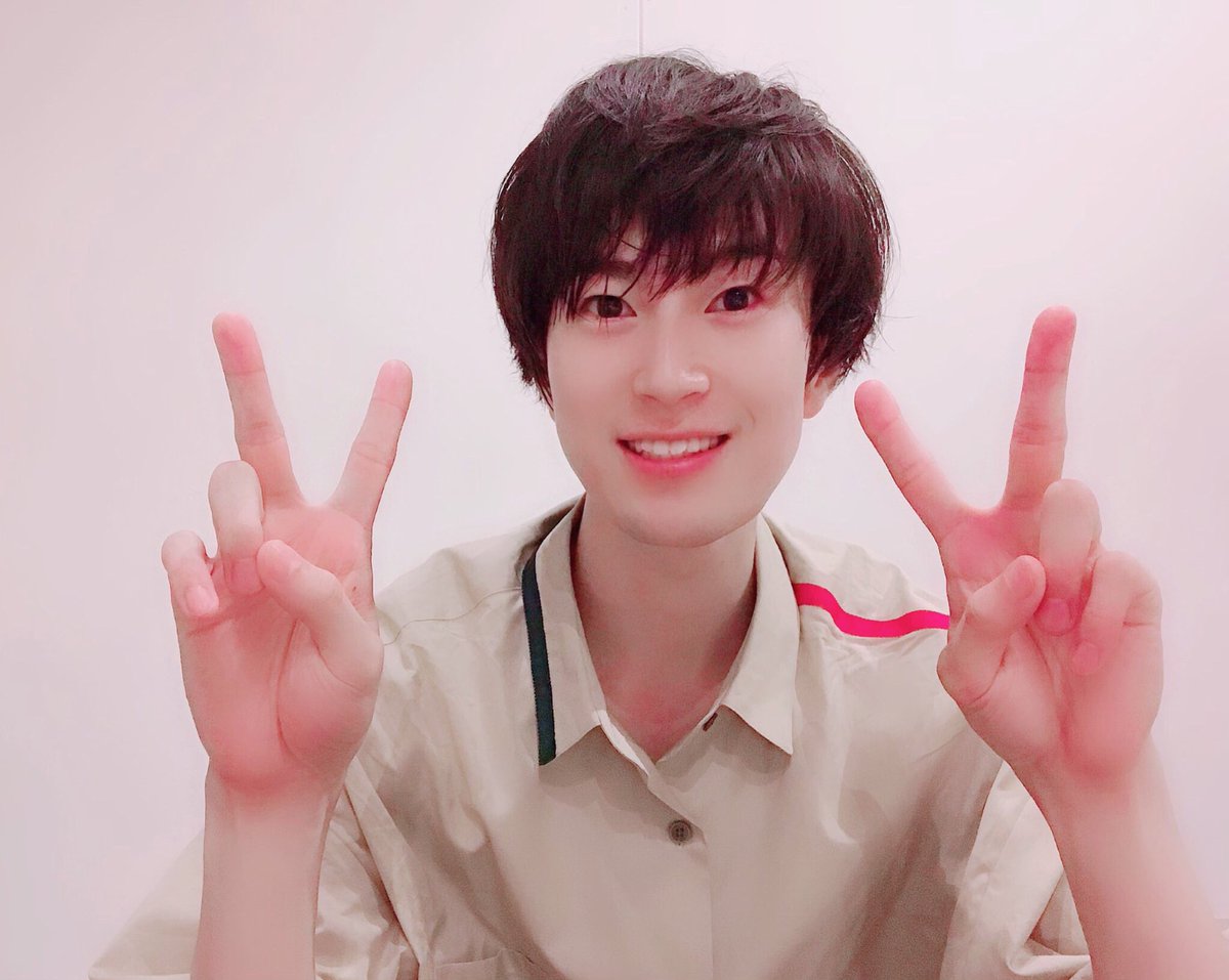 For_D_official's tweet photo. For-D No.03の稽古☆

今日は陽介の誕生日🎂
みんなでお祝いするために集まったの図

忘れてないよ！ほんとだよ！！

陽介、お誕生日おめでとう🎊

#For_D https://t.co/yGShz7G8m3