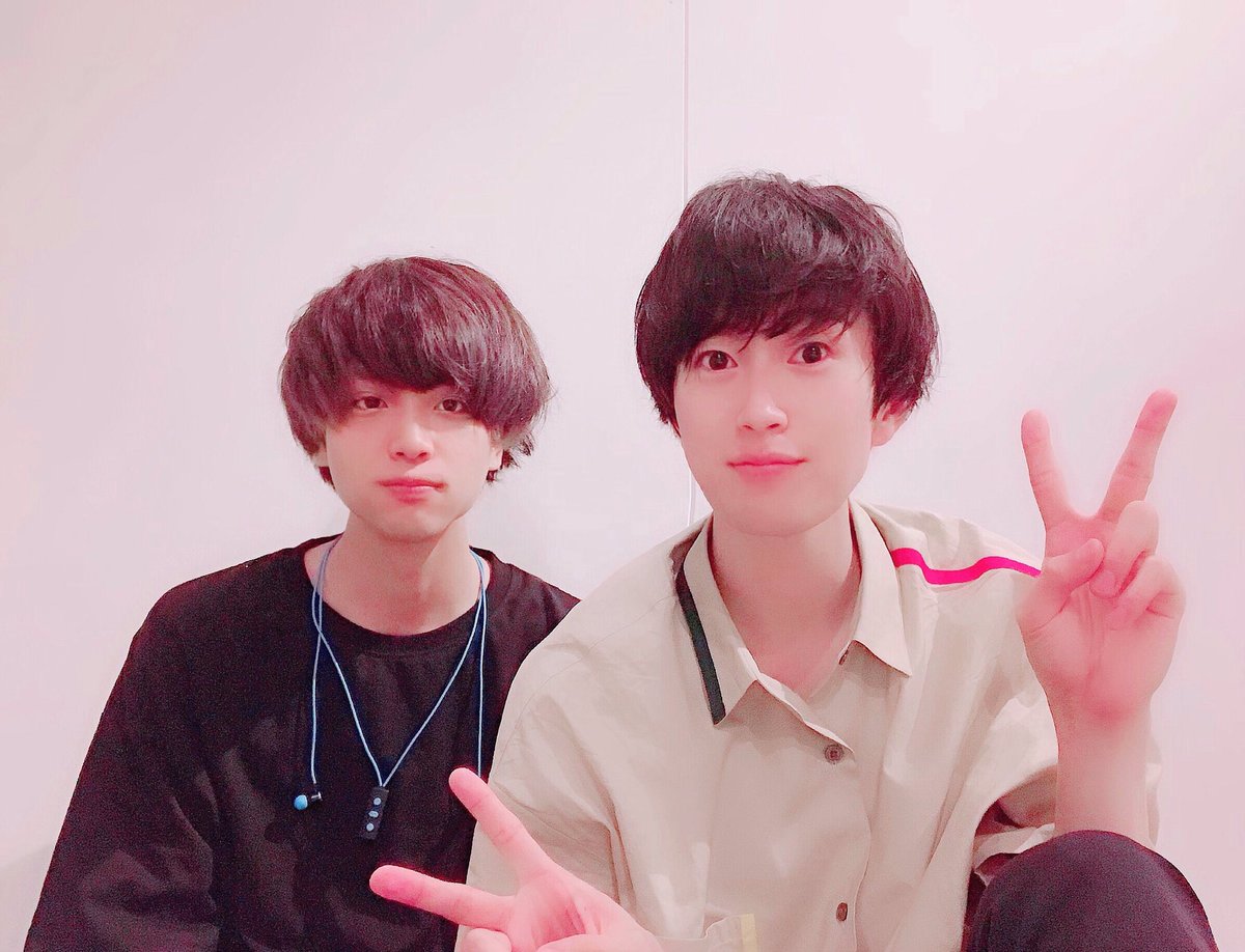For_D_official's tweet photo. For-D No.03の稽古☆

今日は陽介の誕生日🎂
みんなでお祝いするために集まったの図

忘れてないよ！ほんとだよ！！

陽介、お誕生日おめでとう🎊

#For_D https://t.co/yGShz7G8m3