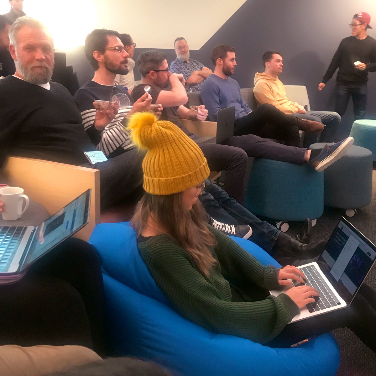 #eachoneteachone kicking off <a href="/BizDojo/">BizDojo</a> with @FutWorkStudio talking all things #futureofwork