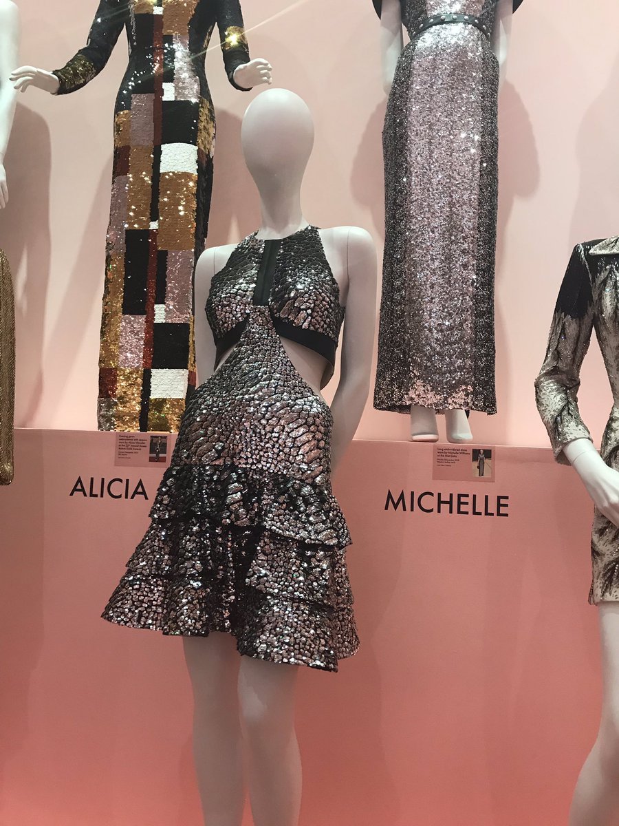 Taylor Swift News 🩵 on X: 📷  Taylor's iconic 2016 Met Gala dress on  display at a Louis Vuitton pop-up store on Rodeo Drive in Los Angeles  (photos by @recordsbyjj)  /