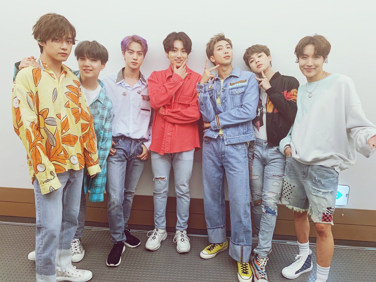 Alvinmae3's tweet photo. Fighting !!!!
#BTS
#MGMAVOTE https://t.co/p8j8ySLfy2