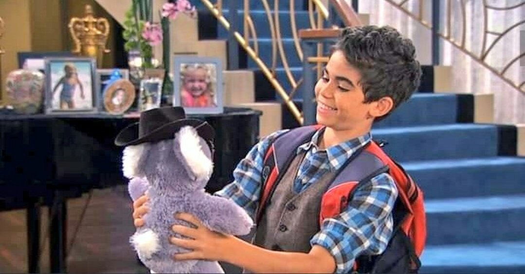 Lara12299685's tweet photo. Esta dando Jessie, si linduras es hora de irse a dormir llorando 😭
#CameronBoyceRIP https://t.co/zWZYX70z5G