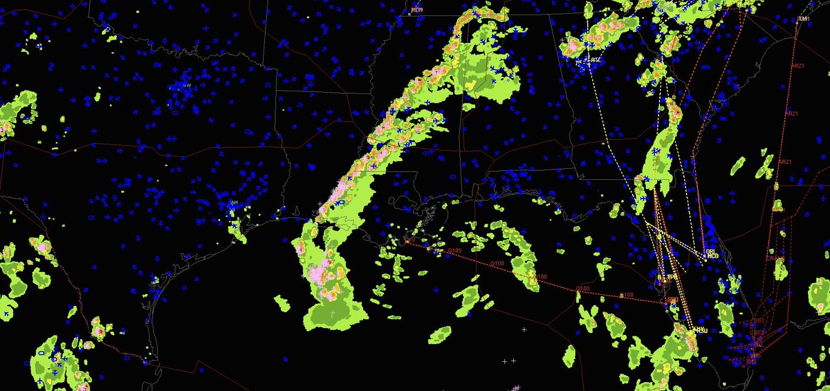FAANews's tweet photo. We’re at the #FAA Command Center working alongside the Joint Air Traffic Operations Crisis Action Team preparing for the landfall of Tropical Storm #Barry. Follow us to learn how we prepare and support emergency response efforts both on the ground and in the air. #247Operations https://t.co/slC5iaAKCm