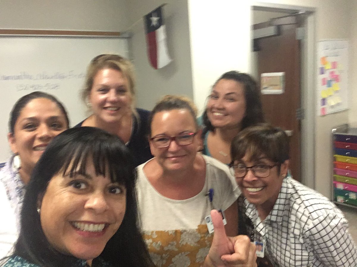 MsMendoza6's tweet photo. I want to thank @samanthac1222 for a GREAT 4day PD on Reading and Writing. I loved it and learned a lot! @CFISD_ELAR2_5  #cfsummerlit19 https://t.co/MwYzQNw0P4