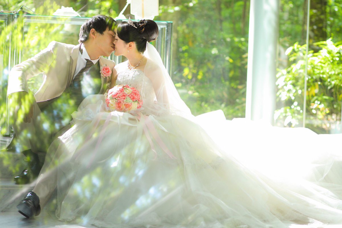 公式 アネーリ軽井沢 美しいチャペルでの一枚 まるで森に迷い込んだかのような美しい緑が広がります 結婚式 チャペル ウェディングフォト ウェディングドレス プレ花嫁 卒花嫁 19秋婚 19冬婚 長野 上田 軽井沢 結婚式場 アネーリ