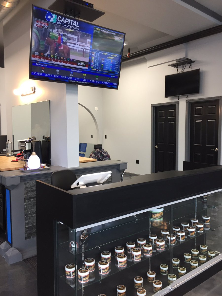 SiskaBarber's tweet photo. Exciting time of year in @SaratogaSprings. @TheNYRA and @Suavecitopomade are looking sharp together in Broadway’s new barber shop. #siskasbarbershop https://t.co/FnLHNsb9GN