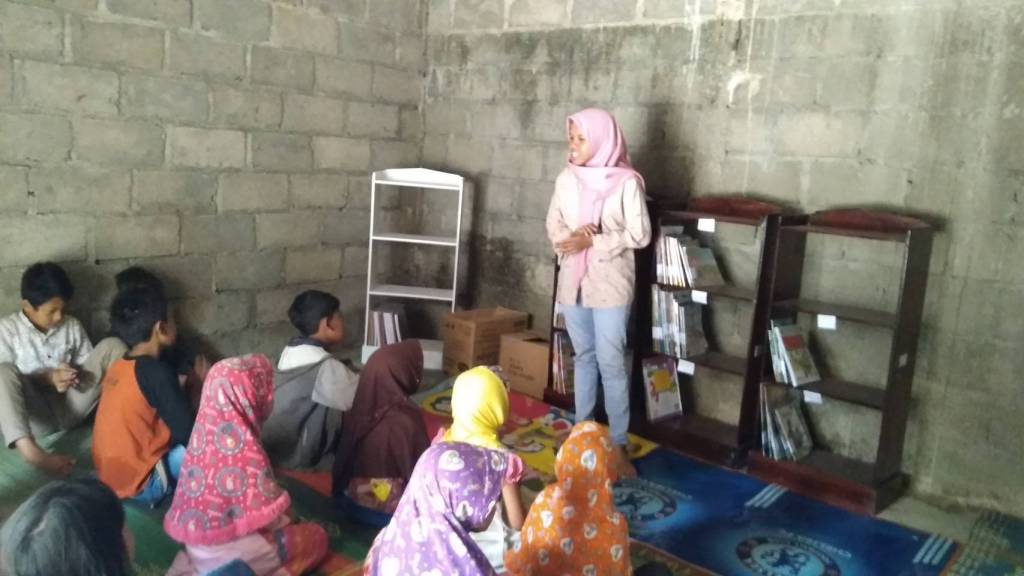 Rumah Baca Anak Karung Goni: Karya UGM untuk Tingkatkan Literasi fib.ugm.ac.id/2019/07/rumah-…