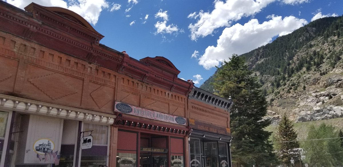 LouisValdez1's tweet photo. Lunch and sightseeing in #GeorgetownColorado , after a great train ride. https://t.co/lly1TxTSfl