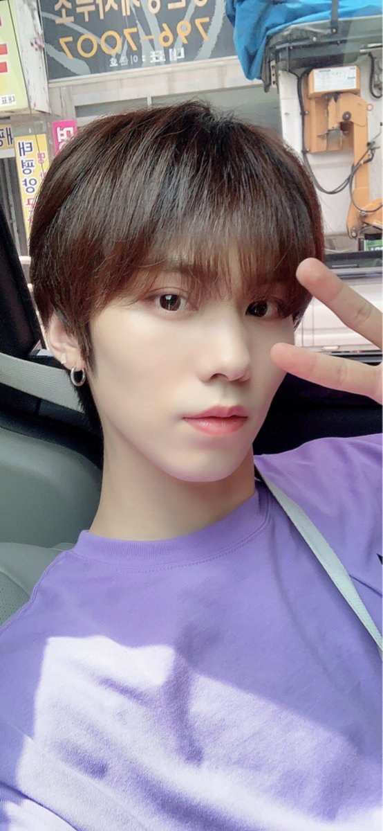 offclASTRO's tweet photo. 로하들 점심 먹었어요?? https://t.co/8g1IqJXQQk