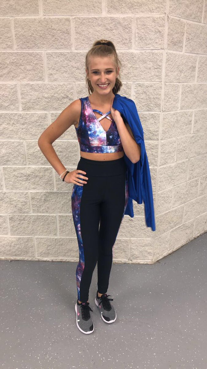 audreyschro14's tweet photo. Told the judge Iβd wear this to run in but letβs be real, I hate runningπ #statefairbound https://t.co/bUT4eUJfJ9