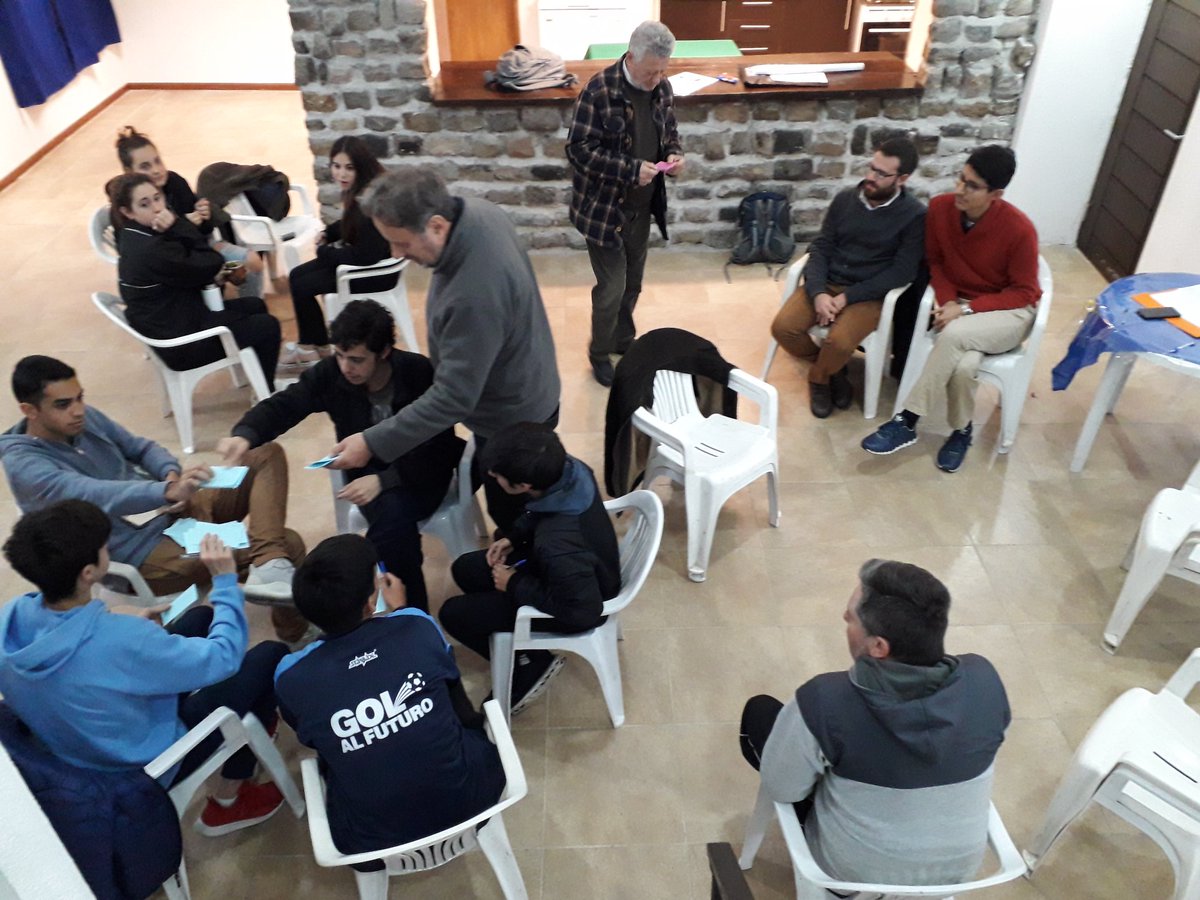 VaronesIgualdad's tweet photo. @canario_viejo Reconfortante la actividad con los gurises. https://t.co/nsurcIi6aZ