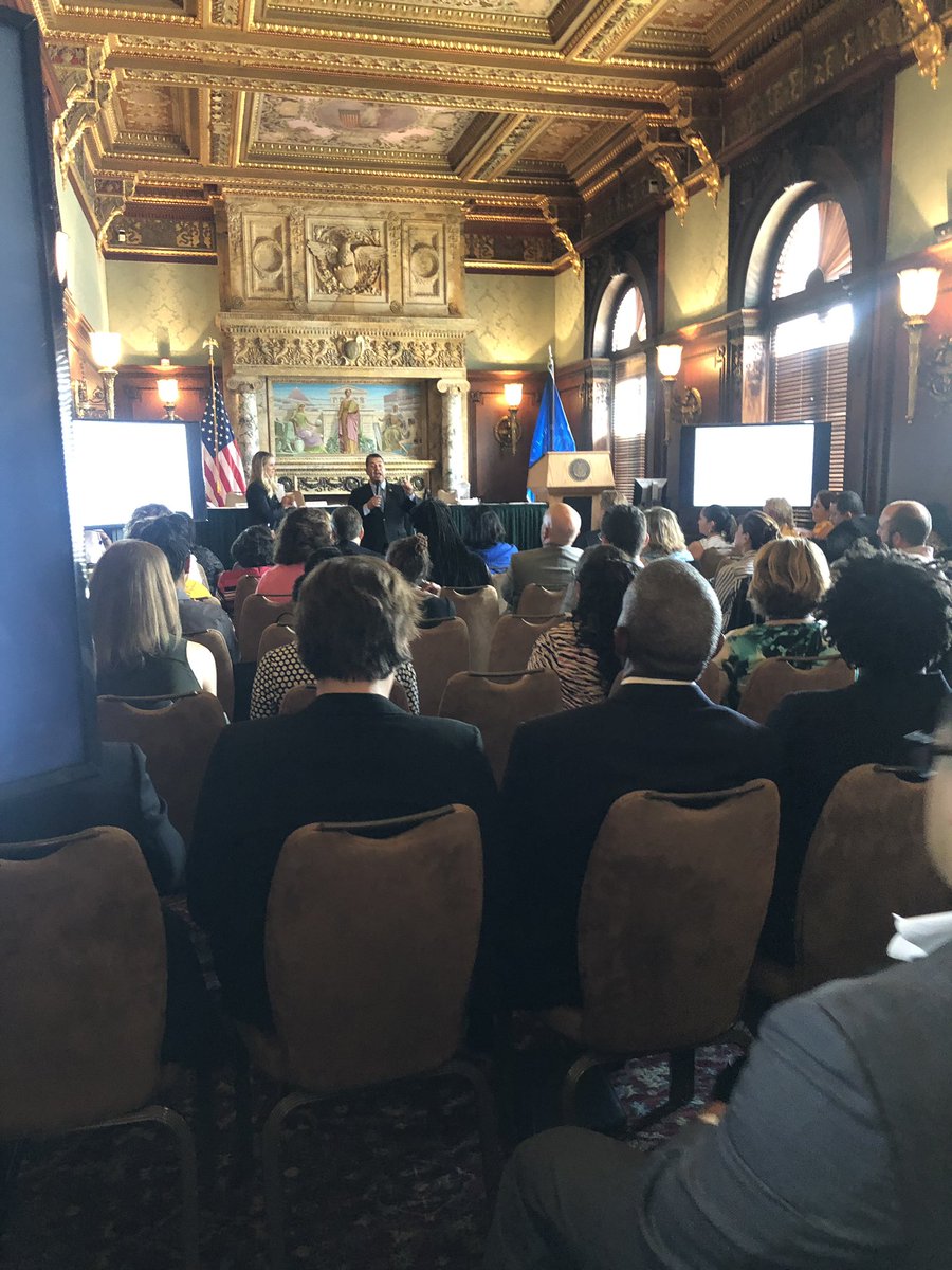 chogueTX's tweet photo. Great first Day! Office of Congressman Jesús G. "Chuy" García and Congresswoman Sylvia R. Garcia Representing at 2019 District Directors Conference #NALEOlitas #FormerColleagues @NALEO #DistrictDirectors #Chicago #Houston #Latinas 💃🏽💃🏽💪🏽 https://t.co/QFO4TB9UnO