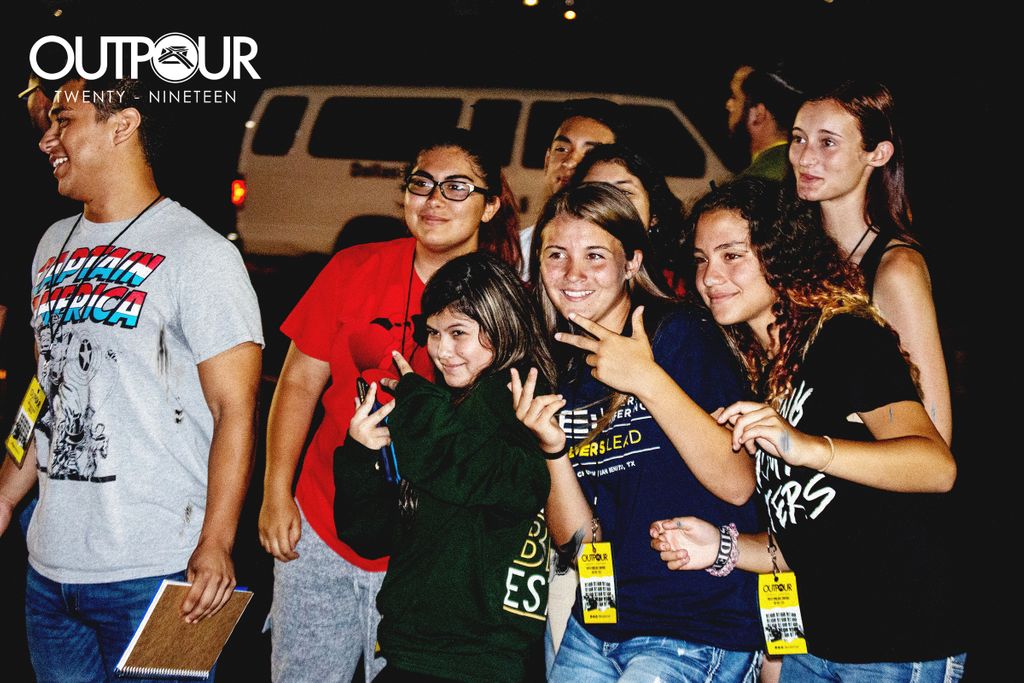 OutpourConf's tweet photo. 🚐🌮🍿🍔🍟🙃🙃🤟🏻

Food trucks kinda night‼️
.
#Outpour2019
#DoItAgain
#CrossChurchRGV
#CrossYouthRGV
#RGV https://t.co/xnv2QwfGTa