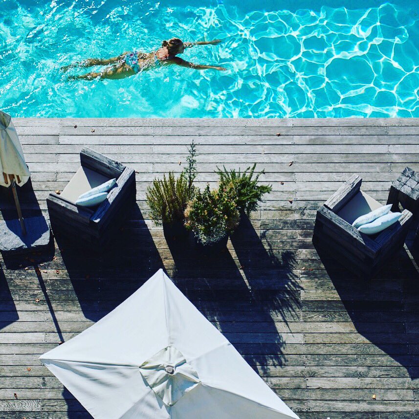 Ab ins Wasser! Dank Solarthermie ist unser Pool das ganze Jahr über beheizt und 28 Grad warm. Falls die Sonne mal kurz Pause macht....www.rehlegg.de  #rehlegg  #nachhaltigkeit #nachhaltigerurlaub #greenpearls #klimahotel #viabono #alps #pooltime #ecoholiday