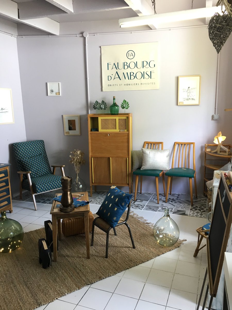 RolloCharlene's tweet photo. Notre boutique bénéficie également de -10% sur @Selency_com jusqu'au 17 juillet ! Profitez-en 😉
👉 https://t.co/rpY2yywAeX
#mobilier #vintageshop #vintageforsale #brocante #selency https://t.co/x36i1fnUkw