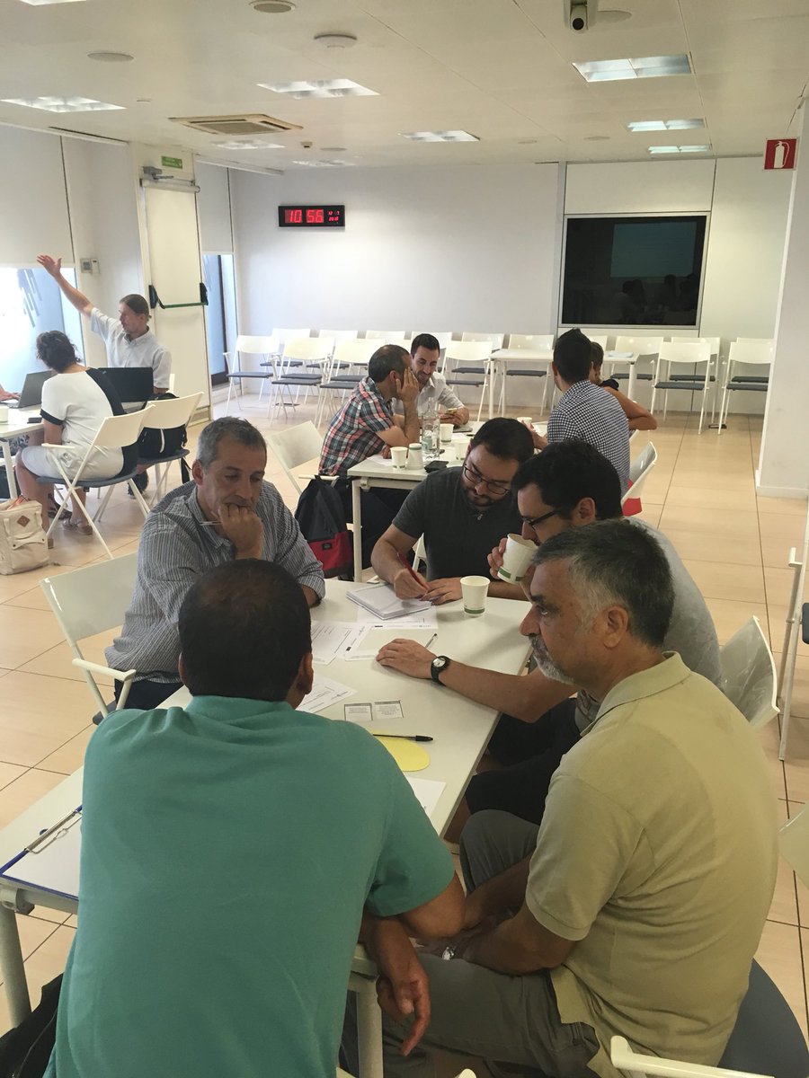 MichelaBertero's tweet photo. Joint workshop with @fagomsan on #OpenScience. We start reflecting on challenges and opportunities @accio_cat #tecniospring @fosterscience @ORION_opensci https://t.co/zx3p5rLMEs