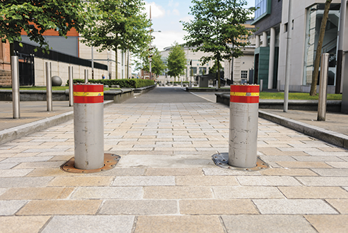 Facilitate_Mag's tweet photo. Landscape protection products can help FMs to defend retail spaces against vehicle-borne terrorist attacks without turning them into utilitarian-looking fortresses, says Jaz Vilkhu of @MarshallsCom
https://t.co/HK4L3XWg3B
#FacMan #RetailSpace #LandscapeProtection https://t.co/Un2NwoNRGV