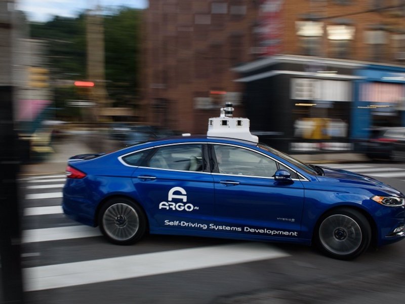 Volkswagen will invest $2.6 billion for equal share in Ford unit Argo, report says dlvr.it/R8Gn74