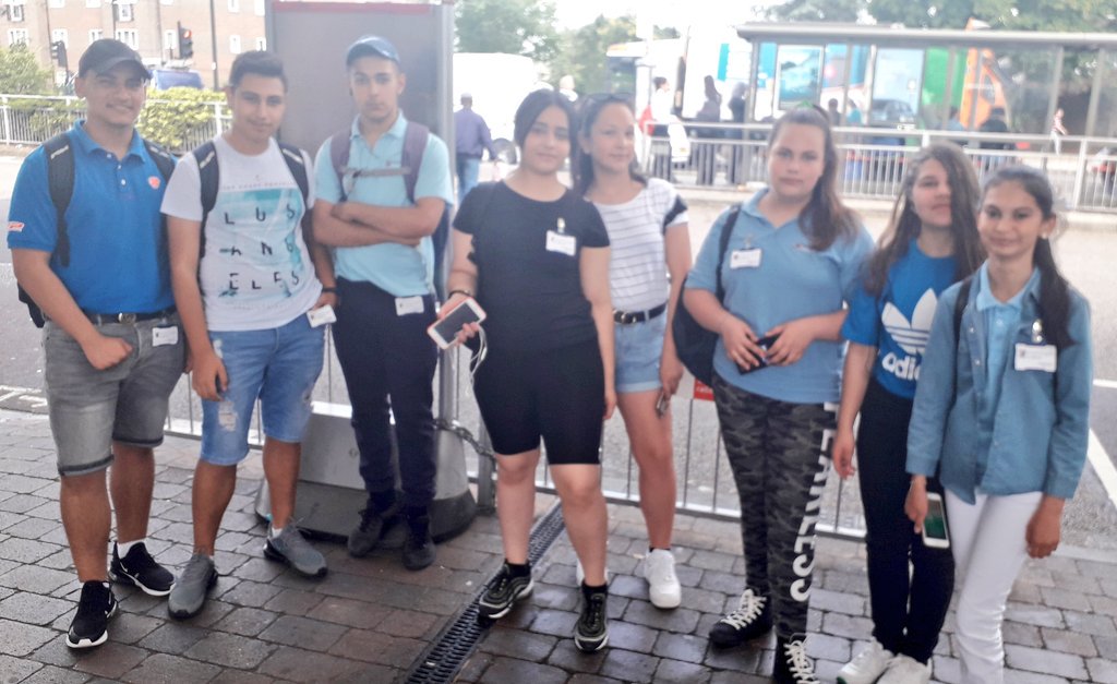nta_eal's tweet photo. Our fabulous Young Interpreters @YIscheme are ready to do a good deed! Today they are buying English books 📚📖 from local charity shops @TheBHF to send them to a school in Slovenia! @Nightingale_NTA #EAL #Outstandingstudents #charity #booklovers https://t.co/0itAtIZOSs