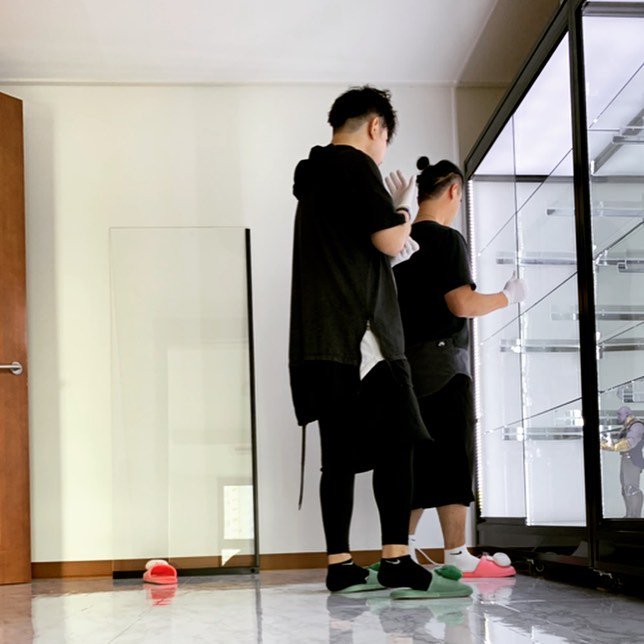 VIXXGUATEMALA's tweet photo. @jaehwany0406 [IG] ★ #Ken 1

Vie.12.07.19

Finalmente hoy en mi estudio!
MuebleLED&amp;Héroes Marvel (orgulloso)

ㅋㅋlos hyungs son como héroes..
Graciasㅋㅋzapatillasㅋㅋ

#켄 #뵬뷫애기들 #Marvel #Figura  #ToySky #DUTdesign #LasZapatillasDeLosHyuńgs #SonMuyLindos #ㅋㅋ

https://t.co/Eu4lyuDoqi https://t.co/0hvzQT0GMY