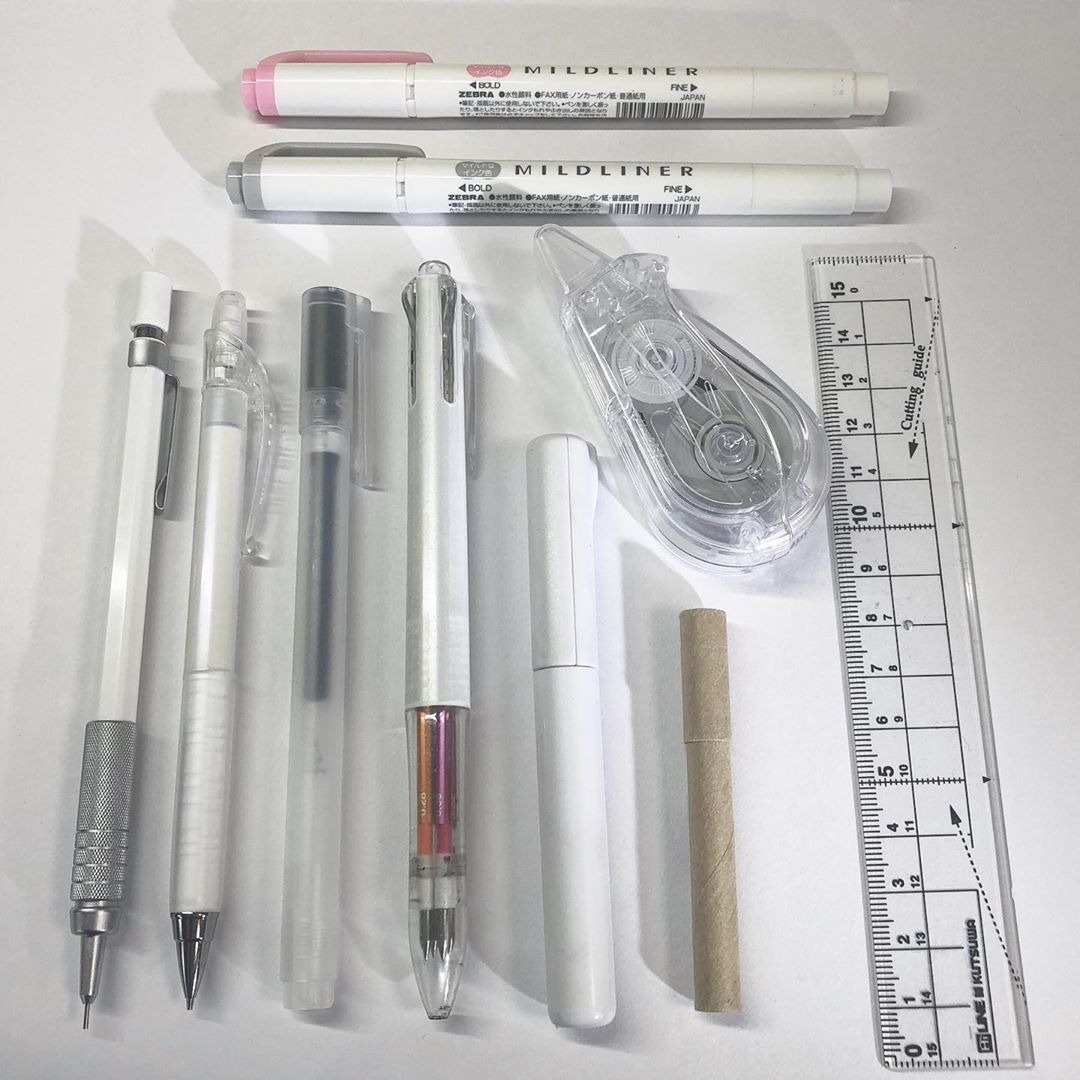 Mery みんなの 筆箱の中身 教えて インスタで見つけた人気の文房具 マイルドライナー ジュースアップ クルトガ ジェットストリーム Mono 無印良品 魅力たっぷりの筆箱をチェックしてみよう ペンケース 文房具 ペン T Co Mery みんなの 筆箱の中身 教えて インスタで見つけた人気の文房具 マイルドライナー ジュースアップ クルトガ ジェットストリーム Mono 無印良品 魅力たっぷりの筆箱をチェックしてみよう ペンケース 文房具 ペン T Co