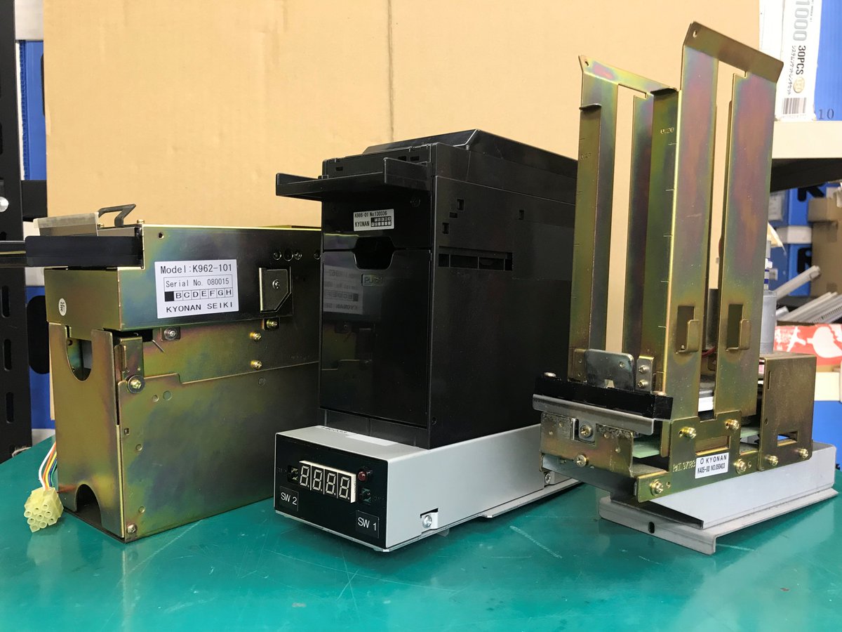 kyonanseiki_s's tweet image. こんなに古いから、すごく壊れているからで、修理あきらめていませんか？
私たちに任せてください。修理して新品のような動きを取り戻します！

詳しくは…下記URLからご覧ください。
kyonanseiki.co.jp/maintenance 

#ビルバリ #billvalidator #修理 #精密機械 #メンテナンス #自動販売機 #vendingmachine