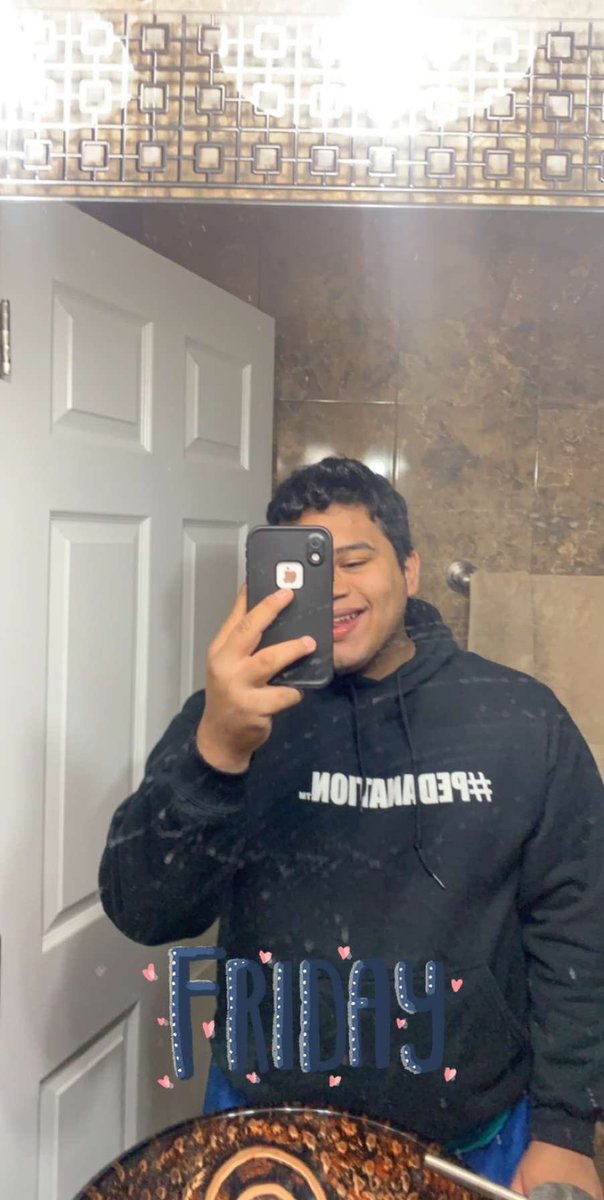 J0SUEBELL0's tweet photo. All snugged up in my #pedanation merch https://t.co/9s5JsbfgMz