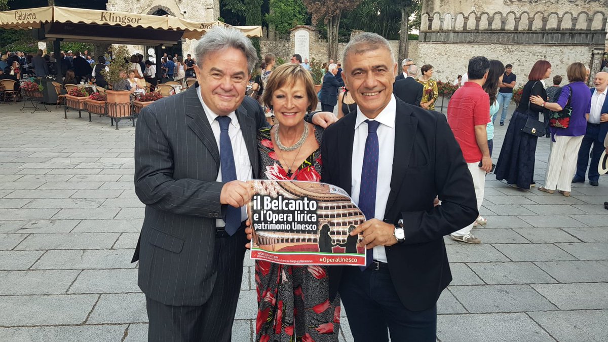 PecoraroScanio's tweet photo. #OperaUnesco, superate 20.000 adesioni: anche @RavelloFestivaI sostiene la campagna. @PecoraroScanio e Rosanna Purchia @teatrosancarlo incontrano la Sottosegretaria ai Beni Culturali @LuciaBorgonzoni 
Continuate a firmare su @ChangeItalia: https://t.co/s2iG7XpDHx
@la_dante https://t.co/AwwHz6ps65