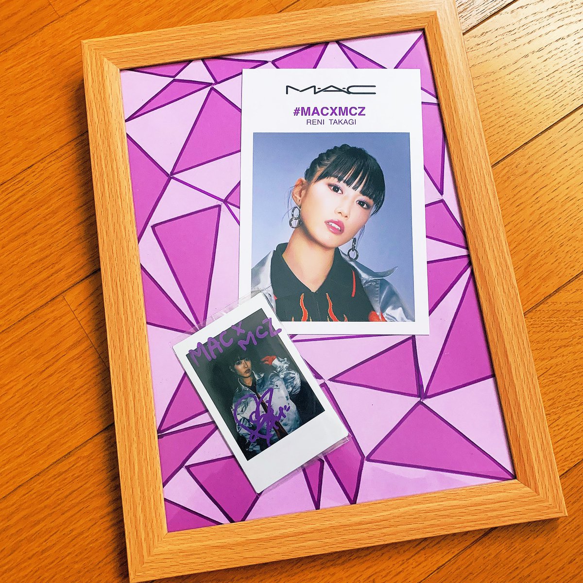 rpg365's tweet photo. 額縁に入れちゃった💟💟💟
背景手作りだからガタガタだけど🙇♀️💦いいんじゃないっ?(笑)💟
#MACXMCZ https://t.co/jTRhwv37xq