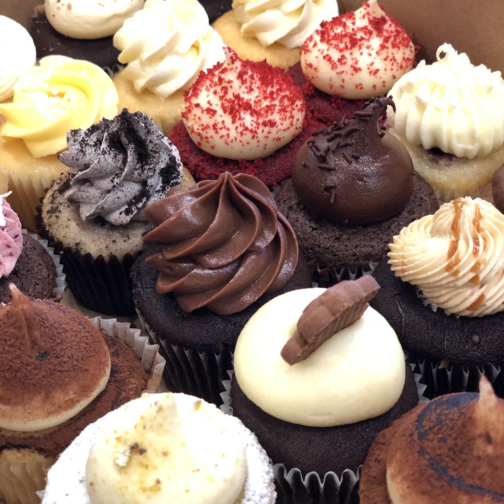 SadieStoumen's tweet photo. Celebrating a sweet milestone at @redbubble! 

The team completed a major platform overhaul that dramatically improves the customer experience, allows us to deliver more, faster.

New tech: Design System, translation pipeline, CMS integration, suite of APIs, data standardization. https://t.co/BCUs09HC2b