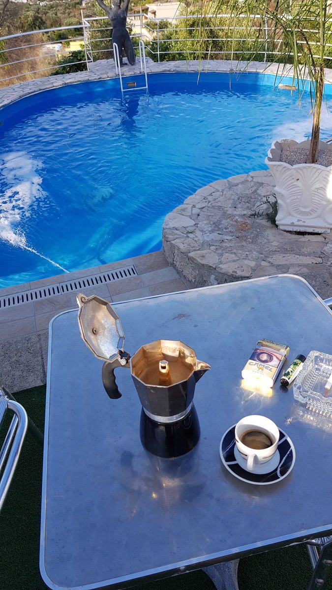 Checkmate_M_L's tweet photo. Caffeuccio in piscina.
Chi vorrebbe farmi compagnia ?

Buongiorno naviganti 🙋‍♂️ https://t.co/C6ythlicp0