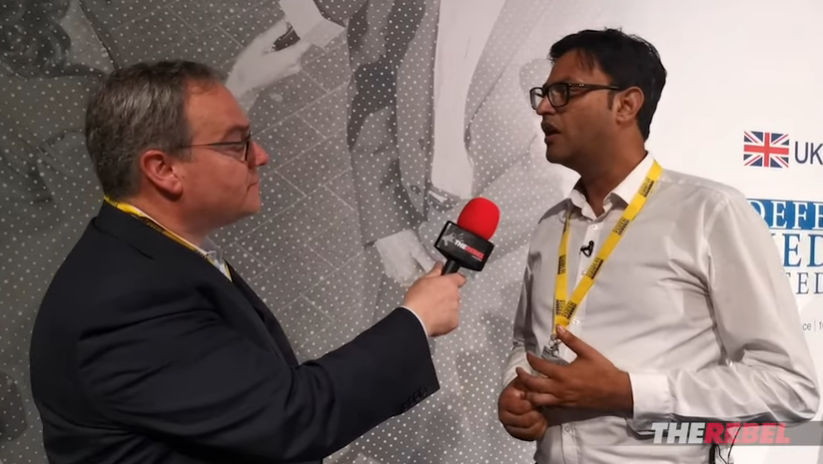 A_ProudCivilian's tweet photo. young journalist of channel 24 with @ezralevant
#DefendMediaConference
#SavePakistanFromFascistPTIRegime #FascistNayaPakistan https://t.co/zTnk8MLCwq
