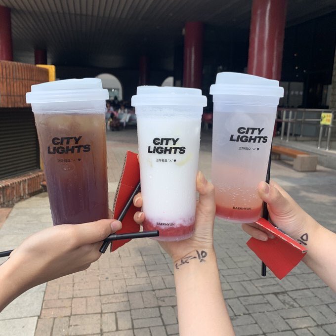 bestofbyunbaek's tweet image. baekhyun’s lock screen is apple’s earth still photo

baekhyun is good at cleaning and recycles his trash

baekhyun chose reusable cups for his fansupport at music bank

an earth enthusiast. we love a man who cares about the environment! be like bbh 💚