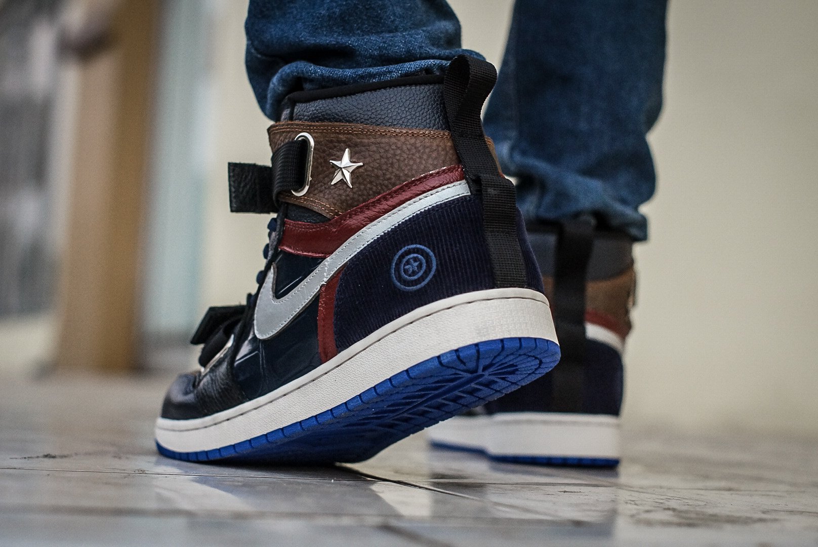 directorio profundizar fricción Nevertoolavish on Twitter: "Captain America Inspired AJ1 Decon Recon by  @nevertoolavish for Bro “V”. Strong combination of Croco, Calf and Corduroy  #AvengersEndgame #Avengers #AvengersEndgameRerelease #nevertoolavish  #AvengersEngame #nike #AirJordan ...