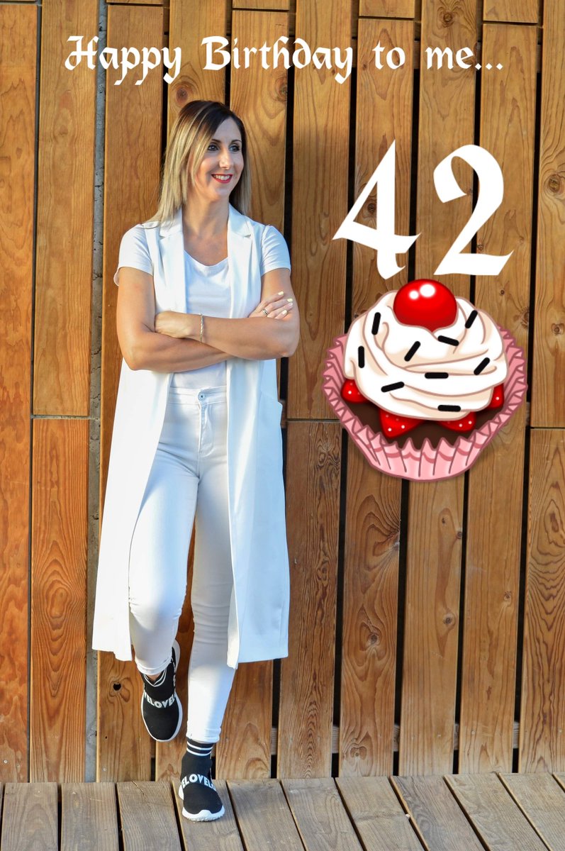 🎂Lo mejor está por llegar!
+ experiencias en la vida,me quedo con lo bueno,las personas que están cerca de mi y forman parte de mi historia,como las cuentas de un collar precioso,me quedo con los sueños cumplidos y luchare por los que están por cumplirse 💫 #happybirthday