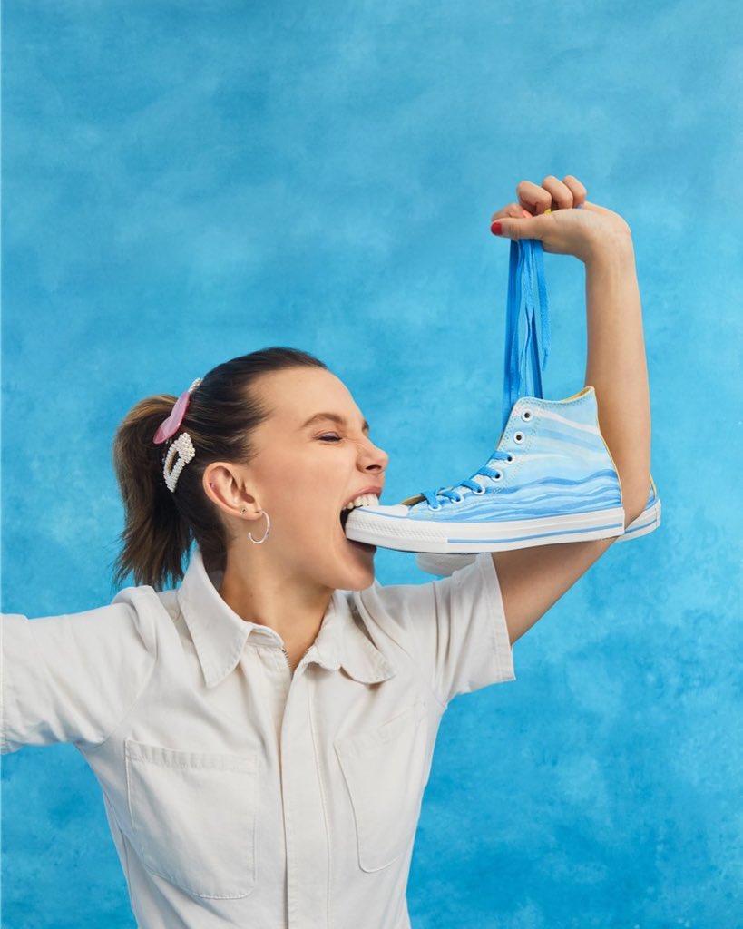 MilliebbrownTH's tweet photo. น้องมิลลี่กับ @Converse คอลเลคชั่นใหม่ซึ่งน้องได้ทำการออกแบบด้วยตัวเอง #ConverseXMBB #ConverseByYou (1) https://t.co/0N5HETfl9E