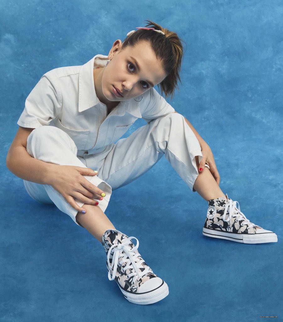 MilliebbrownTH's tweet photo. น้องมิลลี่กับ @Converse คอลเลคชั่นใหม่ซึ่งน้องได้ทำการออกแบบด้วยตัวเอง #ConverseXMBB #ConverseByYou (1) https://t.co/0N5HETfl9E
