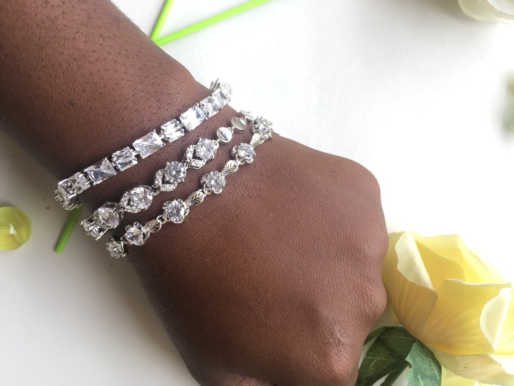 Wrist candy still available just 1 piece left Pls kindly slide into our Dm to order yours.Price: 2,500naira Ps help Rt #GIDITRAFFIC  #FridayMotivation  #EdSheeran  #Algerie