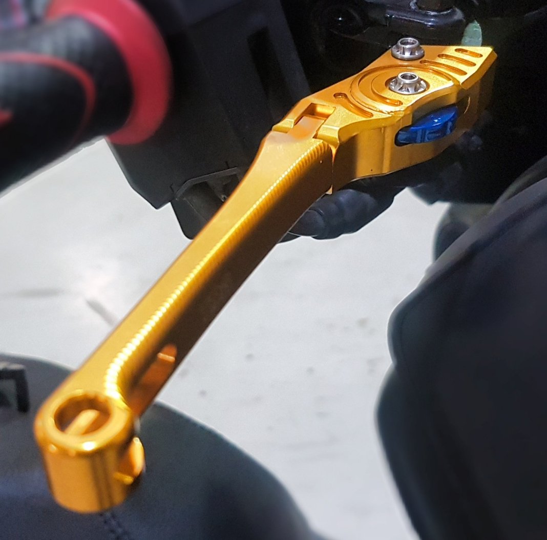 TDR_RACING's tweet photo. TDR Brake Lever For X-MAX made with strong and light aluminium material. Adjustable design for batter handling. Colour not easily fades for long term use. - https://t.co/31KRcqARaK
.
#HighPerformanceBodySystems #Style #BodySystems #BrakeLever https://t.co/xLIF1tNLXa