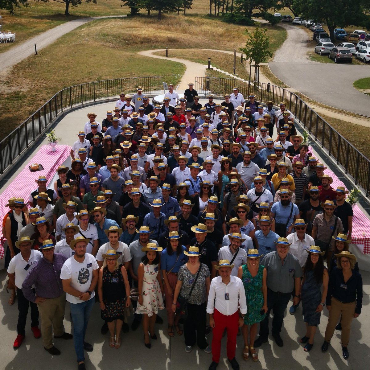 AxessGroupe's tweet photo. Hier a eu lieu la 1ère Convention Collaborateurs Axess, une journée sous le soleil remplie de moments d'échange et de convivialité qui font la force d'Axess ! Merci à tous les collaborateurs qui ont fait de cette journée une réussite #ConvCollabAxess #collaborateurs #synergie https://t.co/LxGMPYbnKz