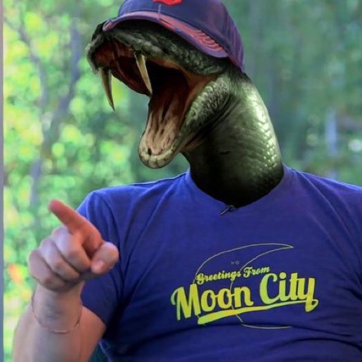 JILexander's tweet photo. Imagine posting this on Instagram instead of Twitter so that the person heβs ratting out wonβt see it. #SnakeMoves https://t.co/KDoCkYzCvX