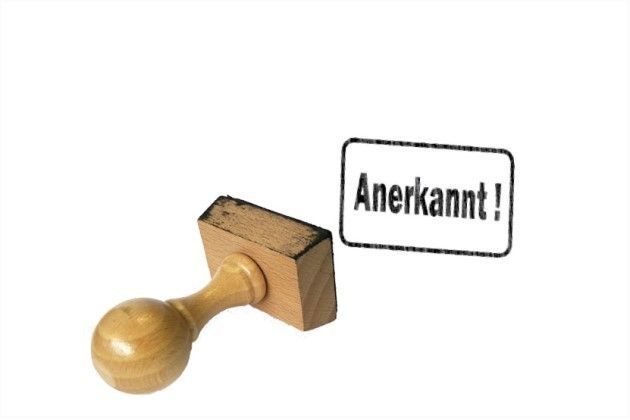 ebportal's tweet image. Wenn die Ärztin das Taxi fährt...
…dann wurde ihre Ausbildung offiziell nicht anerkannt. Aktuelle Konzepte und Herausforderungen rund um die #Anerkennung und #Validierung von #Kompetenzen jetzt im Magazin! buff.ly/2Y1feea #Meb37 #EBmagazin #Erwachsenenbildung