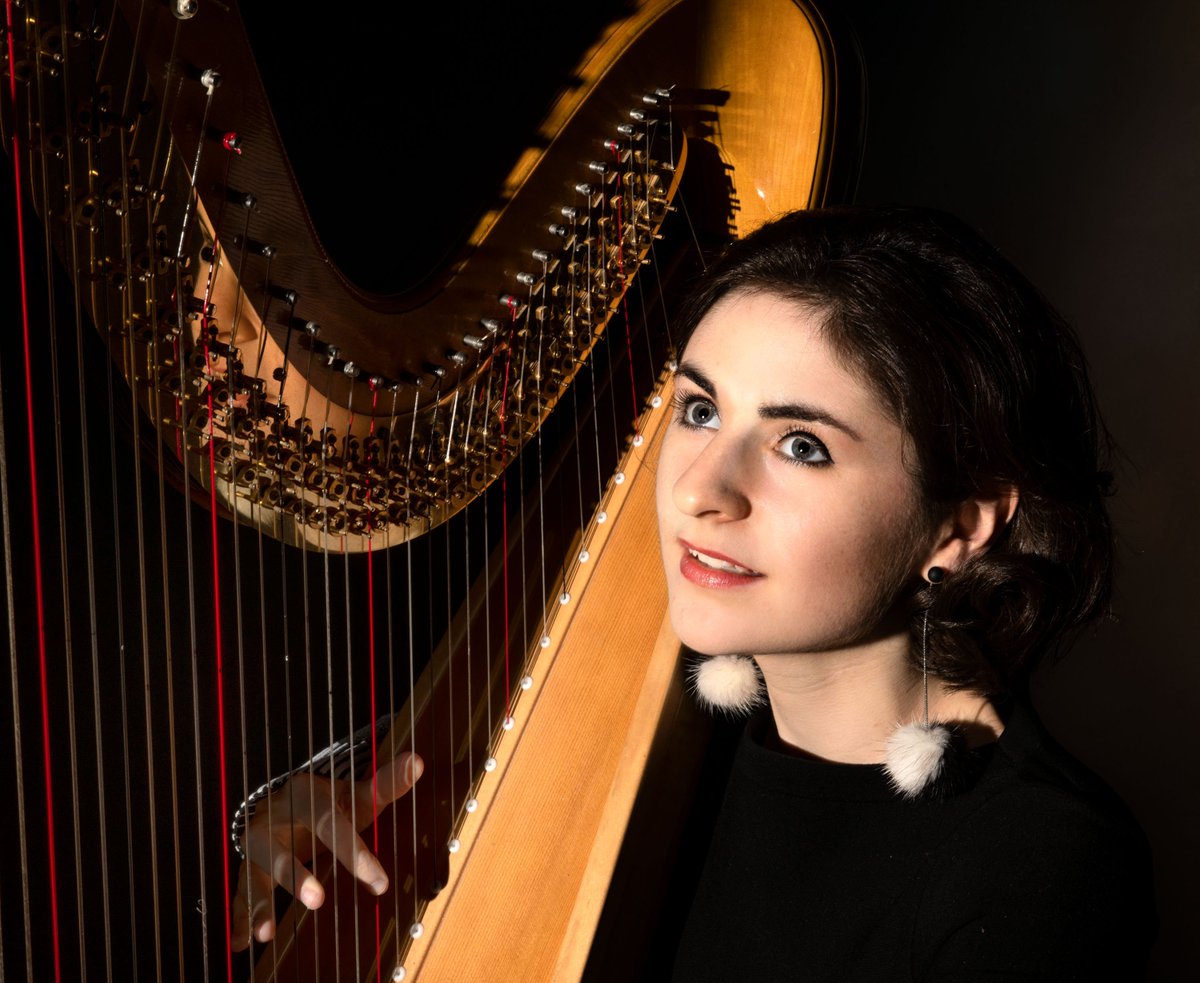 Today's #LunchtimeRecital features #harpist #RachelCarver playing from #AlbertZabel #PaulHindemith #NinoRota #Faure at 1pm at #StLawrencesChurch. Some tickets on the door, more info: winchesterfestival.co.uk #Winchester #artsfestival #22years